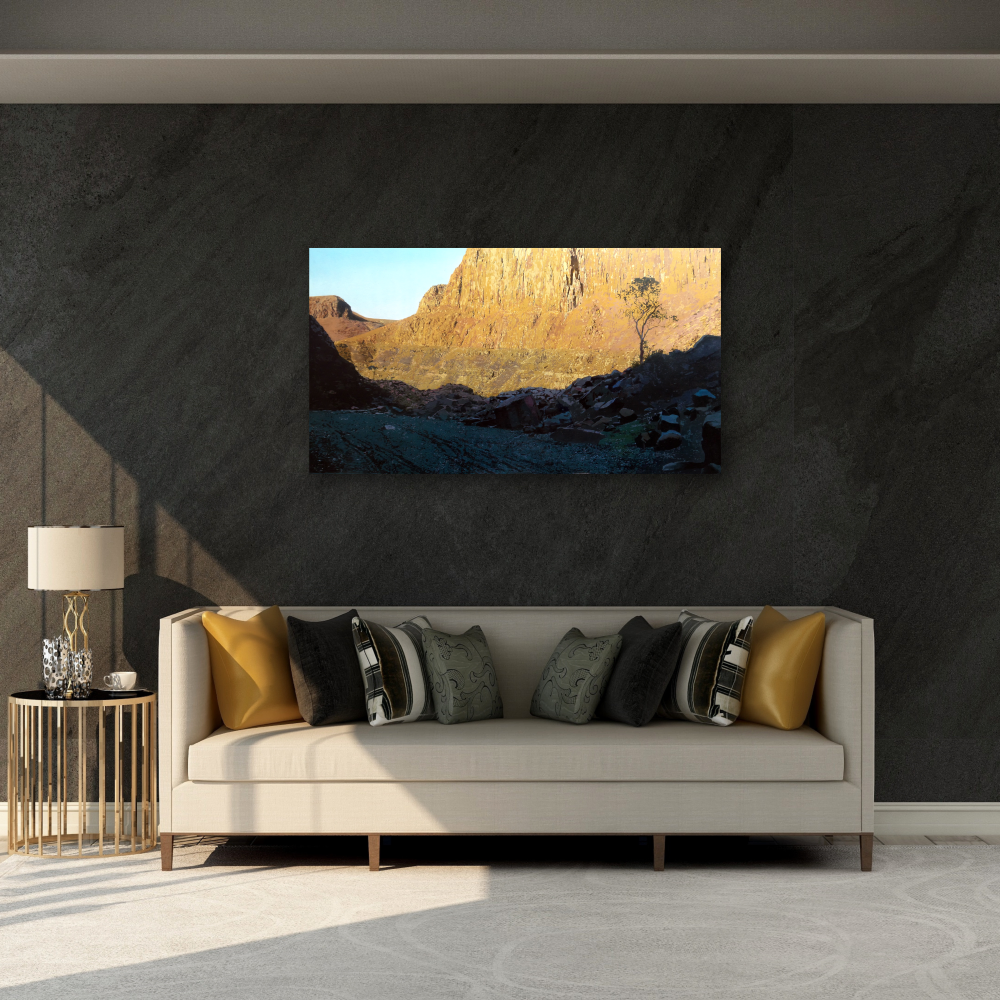 James Mooney <br>390N <br> 740 mm x 420 mm